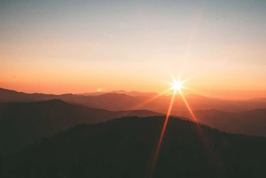 An Ayurvedic Guide to Sun Salutation
