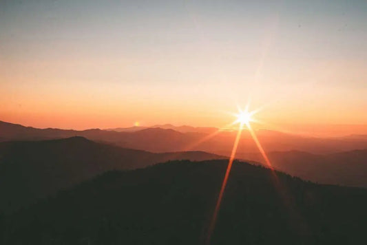 An Ayurvedic Guide to Sun Salutation
